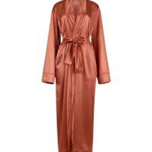 Laina Rauma The Robe Club Bed Collection Satin Gold Metallic Long Wrap Robe - Picture 8 of 8